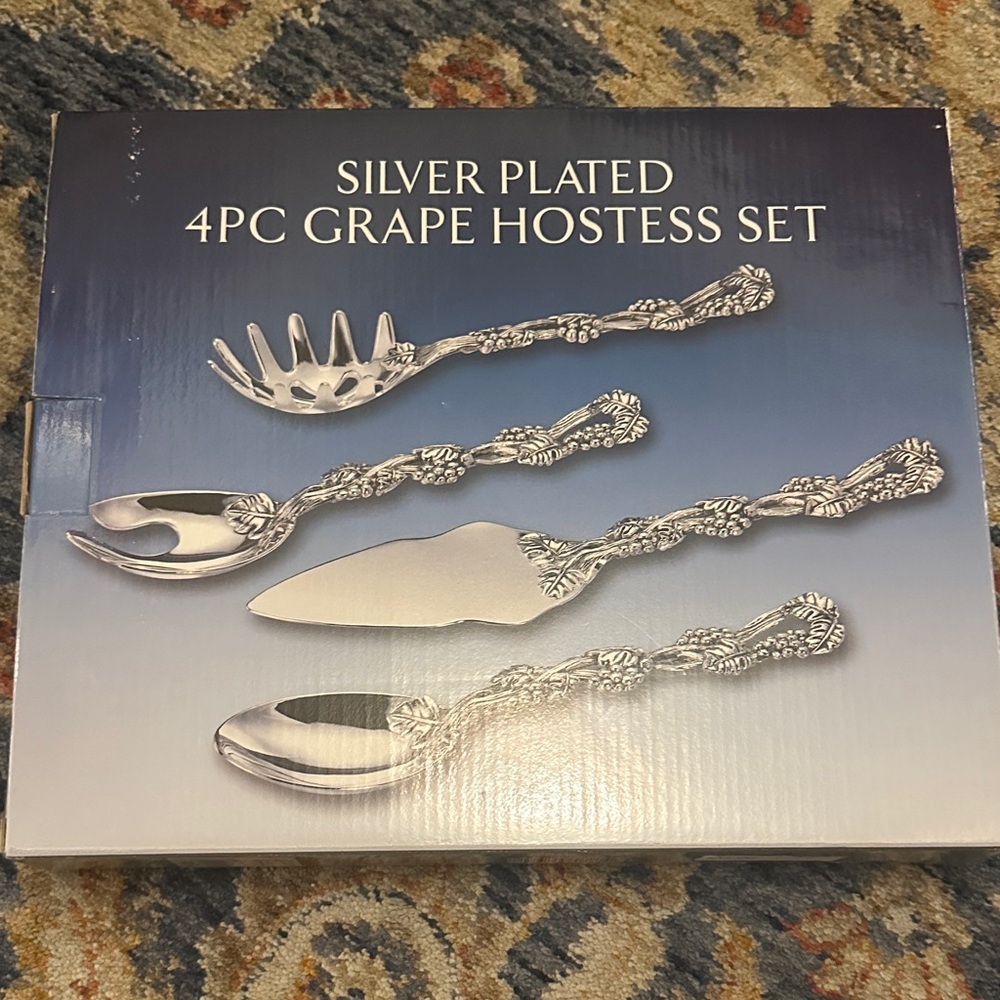 Godinger Silver Plated Grape Hostess Set